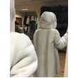 Шуба из меха бобрика с капюшоном арт. 800 - фото 3